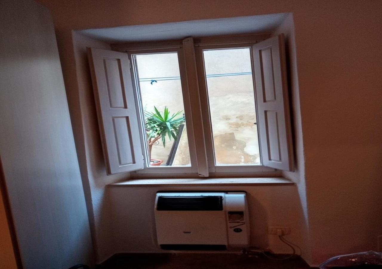 Appartamento Il Mandorlo Nel Centro Di Volterra Exteriör bild